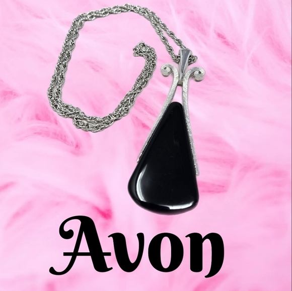 Avon Jewelry - Vintage Avon Womens Necklace Mod Black Stone-Silvertone Large Pendant Versatile